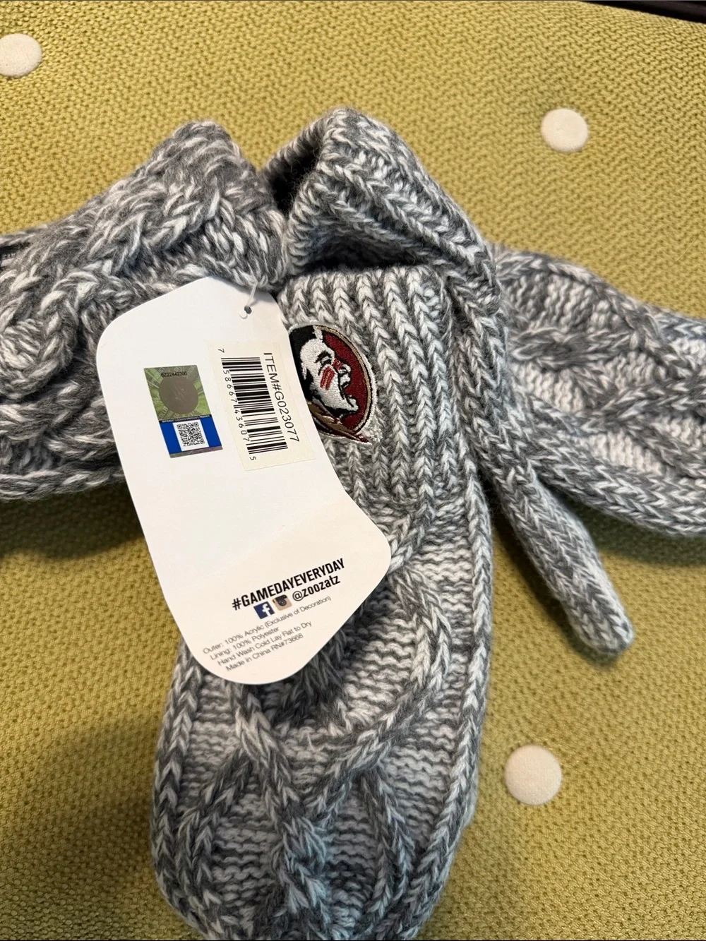 FSU -Florida State logo - NWT Gray Cable Knit Mittens & Ear Warmers -ZooZatz